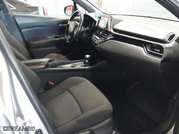 2018 Toyota C-HR XLE with VIN NMTKHMBX0JR015680, listed as a IAAI auction lot 41987642 with 80,367 mi miles. Bid and sale history available at carsss.com. Image 5.