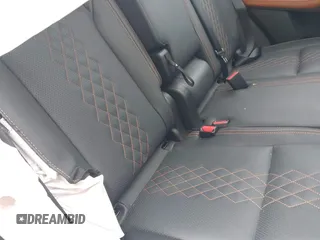 2024 Mitsubishi Outlander SEL z VIN JA4J4WA89RZ056649, wystawiony jako IAAI lot #41715013 z przebiegiem 7 835 mil mil oraz . Historia ofert i sprzedaży dostępna na DreamBid. Obrazek 8.