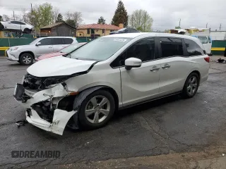 2020 Honda Odyssey EX z VIN 5FNRL6H5XLB042943, wystawiony jako Copart lot #56015425 z przebiegiem 121 235 mil mil oraz Szkoda całkowita • Salvage title. Historia ofert i sprzedaży dostępna na DreamBid. Obrazek 1.