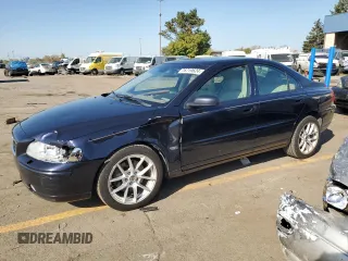 2005 Volvo S60 with VIN YV1RH592752430678, listed as a Copart auction lot 76719624 with 243,726 mi miles and Clean Title. Bid and sale history available at carsss.com. Image 1.