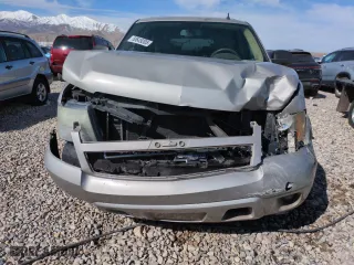 2009 Chevrolet Suburban LS with VIN 1GNFC16079R211582, listed as a Copart auction lot 50649205 with 258,057 mi miles and Salvage Title. Bid and sale history available at carsss.com. Image 5.