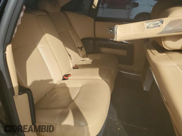 2012 Rolls-Royce Ghost z VIN SCA664L51CUX65522, wystawiony jako Copart lot #64752134 z przebiegiem Nie podano mil oraz Nie do naprawy. Historia ofert i sprzedaży dostępna na DreamBid. Obrazek 10.