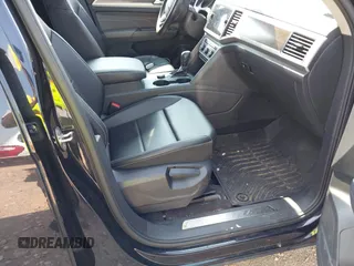 2021 Volkswagen Atlas SE with VIN 1V2HR2CA2MC580752, listed as a IAAI auction lot 42701057 with 69,811 mi miles and . Bid and sale history available at DreamBid. Image 5.