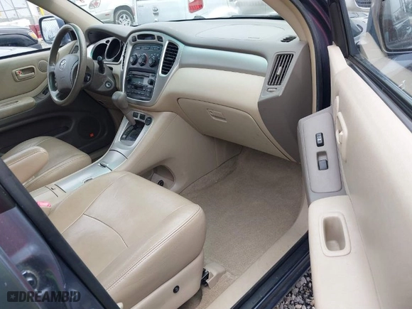 2006 Toyota Highlander Hybrid with VIN JTEEW21A260023243, listed as a IAAI auction lot 41778209 with 230,228 mi miles. Bid and sale history available at carsss.com. Image 5.