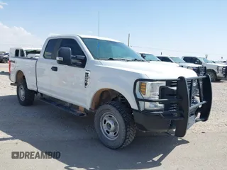 2019 Ford F-250 XL with VIN 1FT7X2B62KED43261, listed as a IAAI auction lot 42256832 with 140,959 mi miles and . Bid and sale history available at DreamBid. Image 1.