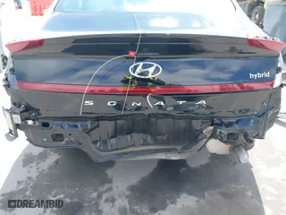 2023 Hyundai Sonata Hybrid Limited with VIN KMHL54JJ0PA061460, listed as a IAAI auction lot 42081519 with 54,624 mi miles. Bid and sale history available at carsss.com. Image 6.