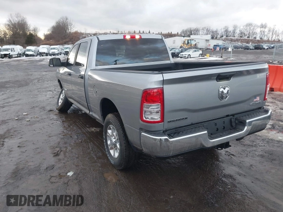 2022 Ram 2500 Big Horn with VIN 3C6UR5DL8NG399033, listed as a IAAI auction lot 41582671 with 19,137 mi miles. Bid and sale history available at carsss.com. Image 3.