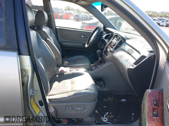 2005 Toyota Highlander z VIN JTEEP21A350115778, wystawiony jako IAAI lot #42216425 z przebiegiem Nie podano mil oraz . Historia ofert i sprzedaży dostępna na DreamBid. Obrazek 5.