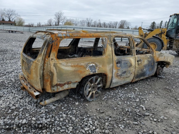 2011 GMC Yukon XL Denali z VIN 1GKS2MEFXBR178928, wystawiony jako Copart lot #53447055 z przebiegiem Nie podano mil oraz Szkody całkowita. Historia ofert i sprzedaży dostępna na DreamBid. Obrazek 3.
