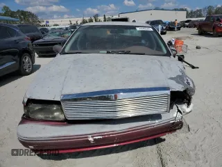 1995 Chevrolet Caprice z VIN 1G1BL52W7SR137278, wystawiony jako Copart lot #74446544 z przebiegiem Nie podano mil oraz Szkoda całkowita • Salvage title. Historia ofert i sprzedaży dostępna na DreamBid. Obrazek 5.