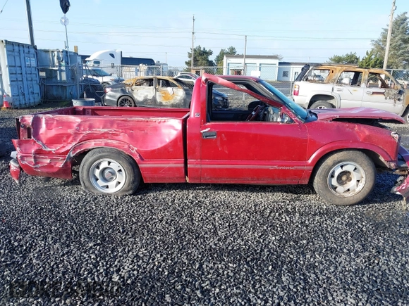 1999 GMC Sonoma with VIN 1GTCS1441XK501097, listed as a IAAI auction lot 41656623 with 162,160 mi miles. Bid and sale history available at carsss.com. Image 14.