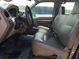 2008 Ford F-350 XL с VIN 1FTWW30Y38EE05185, выставлен на аукционе Copart как лот 60811125 с пробегом 44 148 миль миль и Списание • Salvage title. История ставок и продаж доступна на DreamBid. Изображение 7.