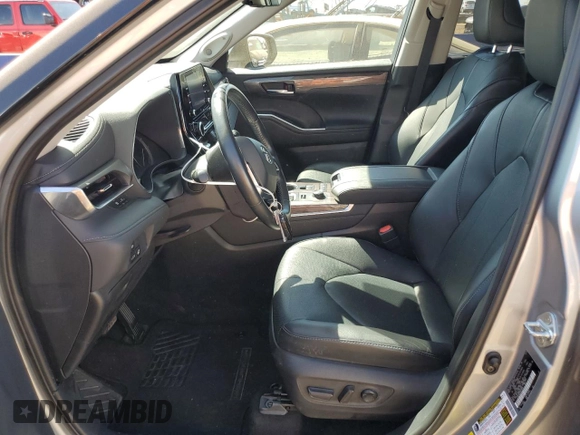 2021 Toyota Highlander Limited z VIN 5TDDZRBH3MS079939, wystawiony jako Copart lot #66224563 z przebiegiem 23 999 mil mil oraz Czysty tytuł • Clean title. Historia ofert i sprzedaży dostępna na DreamBid. Obrazek 7.