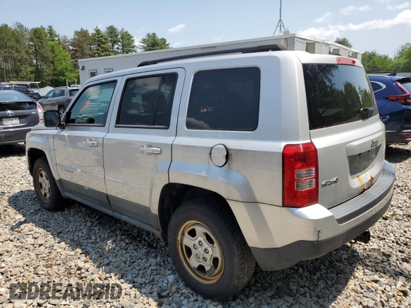 2011 Jeep Patriot Latitude z VIN 1J4NF1GB5BD169390, wystawiony jako Copart lot #60329775 z przebiegiem 207 126 mil mil oraz Czysty tytuł • Clean title. Historia ofert i sprzedaży dostępna na DreamBid. Obrazek 2.