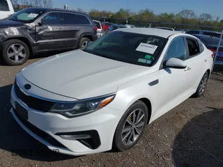 2019 Kia Optima LX with VIN 5XXGT4L33KG364935, listed as a IAAI auction lot 41991965 with 86,380 mi miles. Bid and sale history available at carsss.com. Image 17.