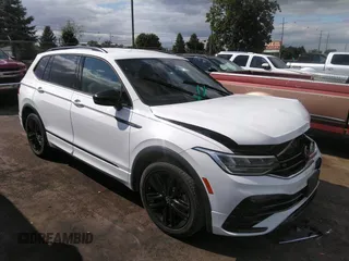 2022 Volkswagen Tiguan SE R-Line Black with VIN 3VVCB7AX0NM029502, listed as a IAAI auction lot 40141730 with 41,362 mi miles and . Bid and sale history available at DreamBid. Image 1.