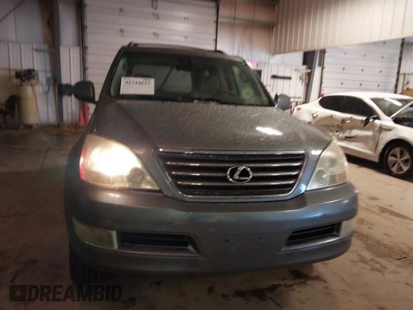 2004 Lexus GX 470 with VIN JTJBT20X540056639, listed as a IAAI auction lot 41744622 with 228,326 mi miles. Bid and sale history available at carsss.com. Image 12.