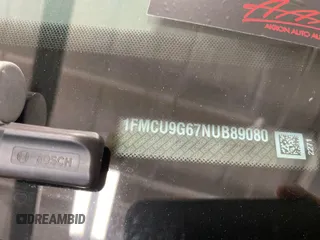 2022 Ford Escape SE z VIN 1FMCU9G67NUB89080, wystawiony jako IAAI lot #42788982 z przebiegiem 54 984 mil mil oraz . Historia ofert i sprzedaży dostępna na DreamBid. Obrazek 14.