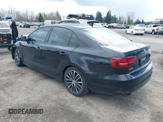 2016 Volkswagen Jetta Sport z VIN 3VWD17AJ1GM290252, wystawiony jako IAAI lot #41947953 z przebiegiem 125 484 mil mil oraz . Historia ofert i sprzedaży dostępna na DreamBid. Obrazek 3.