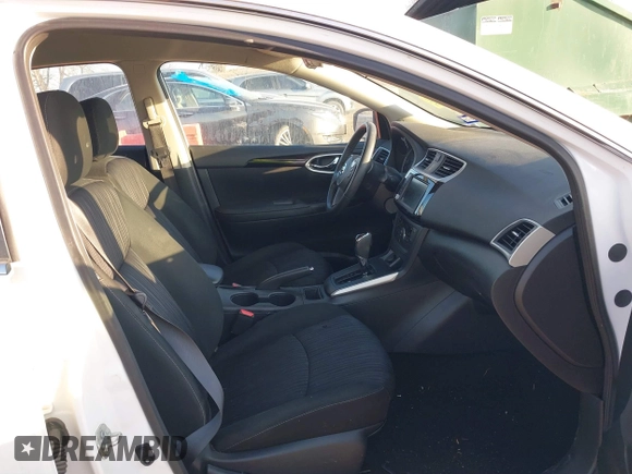 2019 Nissan Sentra SV z VIN 3N1AB7AP4KL623262, wystawiony jako IAAI lot #41697444 z przebiegiem 65 946 mil mil oraz . Historia ofert i sprzedaży dostępna na DreamBid. Obrazek 5.