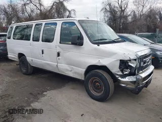 2010 Ford Econoline Passenger XL with VIN 1FBSS3BL6ADA81371, listed as a IAAI auction lot 41192772 with 154,886 mi miles. Bid and sale history available at carsss.com. Image 1.