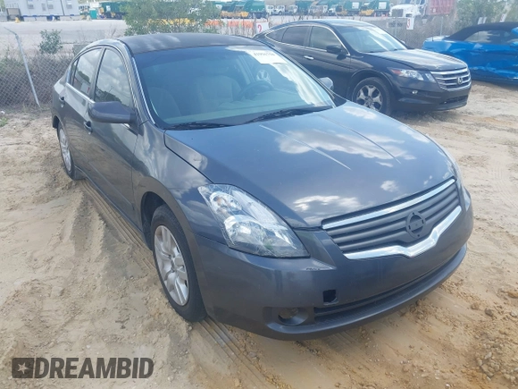 2009 Nissan Altima 2.5 with VIN 1N4AL21E19N409986, listed as a IAAI auction lot 41956758 with 183,746 mi miles. Bid and sale history available at carsss.com. Image 1.