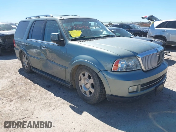 2006 Lincoln Navigator Luxury with VIN 5LMFU28586LJ12930, listed as a IAAI auction lot 41735286 with 168,480 mi miles. Bid and sale history available at carsss.com. Image 1.