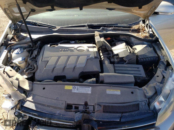 2014 Volkswagen Jetta TDI w/Sunroof & Nav with VIN 3VWPL7AJ3EM608019, listed as a Copart auction lot 69928393 with 83,390 mi miles and Clean title. Bid and sale history available at DreamBid. Image 11.