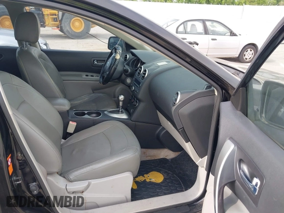 2009 Nissan Rogue SL with VIN JN8AS58TX9W320922, listed as a IAAI auction lot 42142354 with 183,203 mi miles and . Bid and sale history available at DreamBid. Image 5.