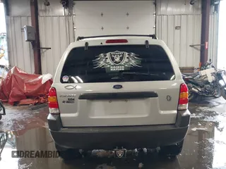 2002 Ford Escape XLT Choice с VIN 1FMYU041X2KD64911, выставлен на аукционе IAAI как лот 41590864 с пробегом 109 968 миль миль и . История ставок и продаж доступна на DreamBid. Изображение 16.