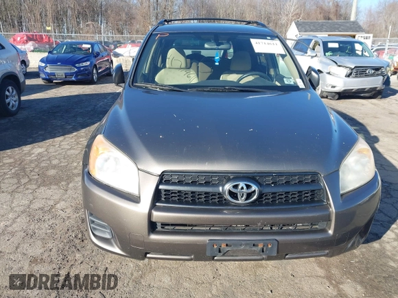 2010 Toyota RAV4 with VIN JTMBF4DV0A5031581, listed as a IAAI auction lot 41714611 with 186,814 mi miles. Bid and sale history available at carsss.com. Image 12.