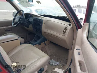 2000 Ford Explorer XLT with VIN 1FMZU73E6YZB45770, listed as a IAAI auction lot 41658999 with 227,802 mi miles and . Bid and sale history available at DreamBid. Image 5.