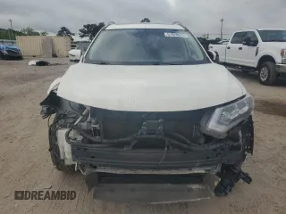 2020 Nissan Rogue S z VIN 5N1AT2MT8LC770909, wystawiony jako Copart lot #57028015 z przebiegiem 180 493 mil mil oraz Szkoda całkowita • Salvage title. Historia ofert i sprzedaży dostępna na DreamBid. Obrazek 5.
