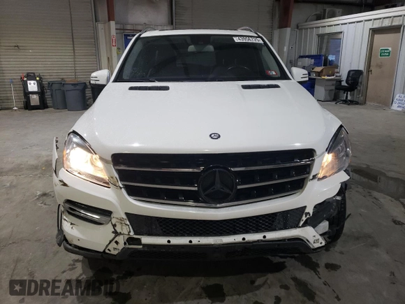 2015 Mercedes-Benz M ML 350 with VIN 4JGDA5HB2FA467081, listed as a Copart auction lot 43956725 with 172,701 mi miles and Salvage Title. Bid and sale history available at carsss.com. Image 5.