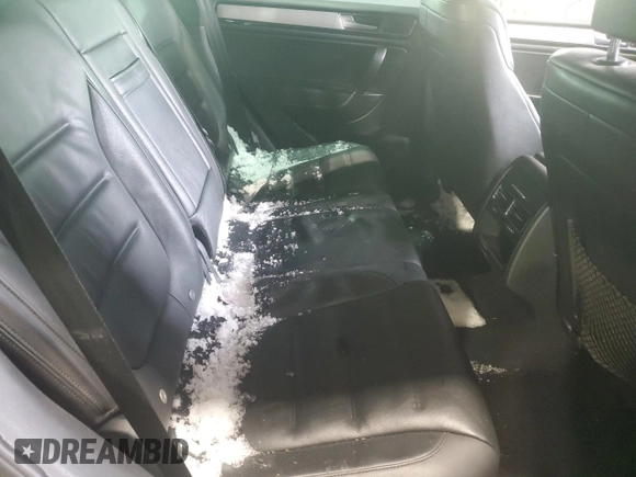 2017 Volkswagen Touareg Wolfsburg Edition с VIN WVGRF7BP4HD000477, выставлен на аукционе Copart как лот 46334275 с пробегом Не указан миль и На запчасти • Non repairable. История ставок и продаж доступна на DreamBid. Изображение 11.