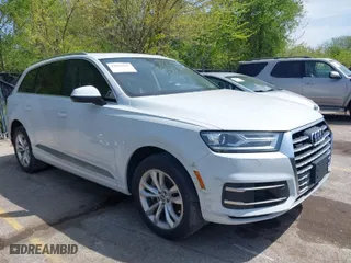 2017 Audi Q7 Premium Plus with VIN WA1LAAF76HD045866, listed as a IAAI auction lot 42091945 with 124,122 mi miles. Bid and sale history available at carsss.com. Image 1.