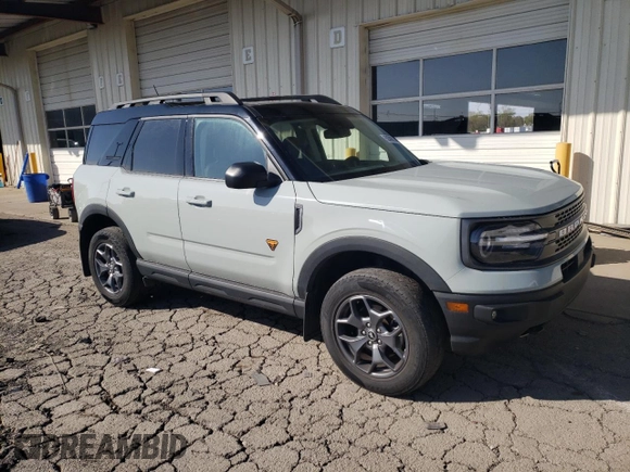 2021 Ford Bronco Sport Badlands z VIN 3FMCR9D94MRA87158, wystawiony jako Copart lot #61389124 z przebiegiem 26 131 mil mil oraz Nie do naprawy • Non repairable. Historia ofert i sprzedaży dostępna na DreamBid. Obrazek 4.