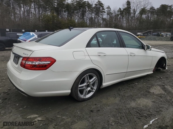 2011 Mercedes-Benz E-Class E 550 Luxury with VIN WDDHF9AB8BA472925, listed as a Copart auction lot 43640085 with 143,121 mi miles and Clean Title. Bid and sale history available at carsss.com. Image 3.
