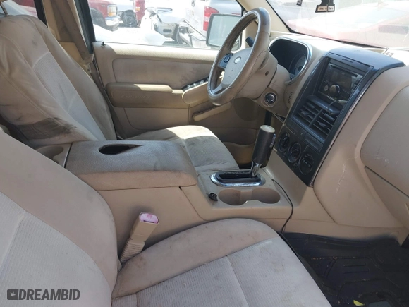 2007 Ford Explorer Sport Trac XLT with VIN 1FMEU31K97UA28843, listed as a IAAI auction lot 42066888 with 407,707 mi miles. Bid and sale history available at carsss.com. Image 5.