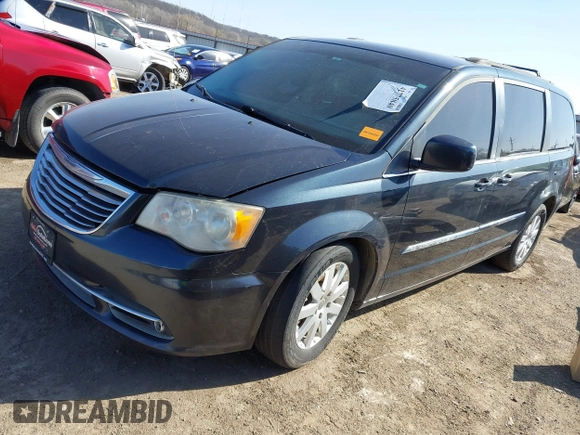 2014 Chrysler Town & Country Touring with VIN 2C4RC1BG0ER208505, listed as a IAAI auction lot 41775840 with 186,617 mi miles. Bid and sale history available at carsss.com. Image 18.