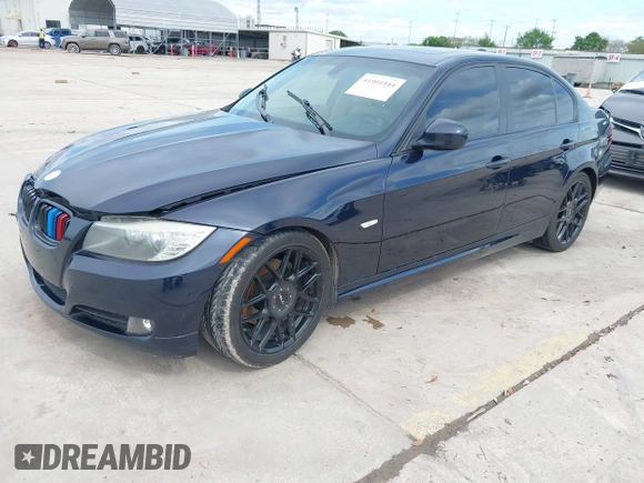 2009 BMW 3 Series 328i with VIN WBAPH77579NM31725, listed as a IAAI auction lot 41901344 with 143,905 mi miles. Bid and sale history available at carsss.com. Image 17.
