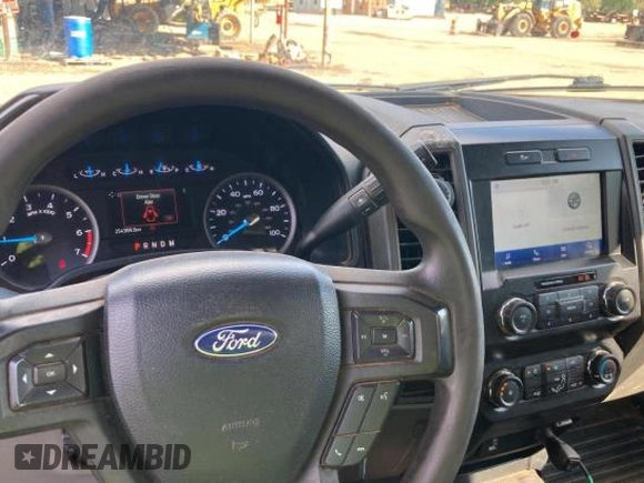 2021 Ford F-350 XL with VIN 1FTRF3A64MEE16457, listed as a Copart auction lot 80541904 with 254,389 mi miles and Clean title. Bid and sale history available at DreamBid. Image 9.