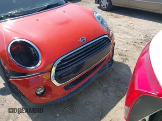 2019 MINI Hardtop Cooper with VIN WMWXP5C5XK2H32139, listed as a IAAI auction lot 41758248 with 1,136 mi miles and . Bid and sale history available at DreamBid. Image 19.