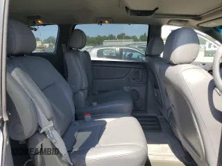 2005 Toyota Sienna XLE z VIN 5TDBA22C75S045028, wystawiony jako Copart lot #59695655 z przebiegiem 52 617 mil mil oraz Czysty tytuł • Clean title. Historia ofert i sprzedaży dostępna na DreamBid. Obrazek 11.