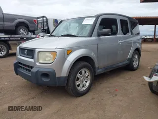 2006 Honda Element with VIN 5J6YH17706L000540, listed as a IAAI auction lot 42172233 with 185,796 mi miles and . Bid and sale history available at DreamBid. Image 2.