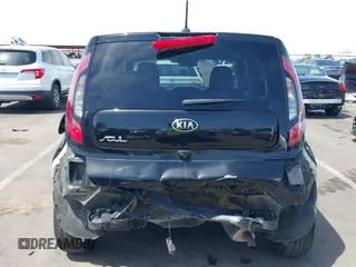 2019 Kia Soul z VIN KNDJN2A28K7688177, wystawiony jako IAAI lot #42153535 z przebiegiem 109 998 mil mil oraz . Historia ofert i sprzedaży dostępna na DreamBid. Obrazek 6.