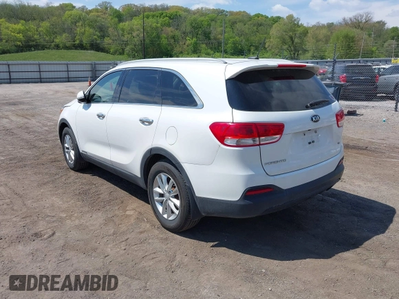 2016 Kia Sorento LX with VIN 5XYPGDA53GG183202, listed as a IAAI auction lot 42212026 with 135,482 mi miles and . Bid and sale history available at carsss.com. Image 3.