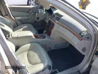 2000 Mercedes-Benz S 320/430/500 z VIN WDBNG70J9YA044313, wystawiony jako IAAI lot #41773427 z przebiegiem Nie podano mil oraz . Historia ofert i sprzedaży dostępna na DreamBid. Obrazek 5.