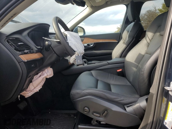 2024 Volvo XC90 Plus Bright Theme with VIN YV4062PE2R1188410, listed as a Copart auction lot 51835185 with 19,548 mi miles and Salvage Title. Bid and sale history available at DreamBid. Image 7.