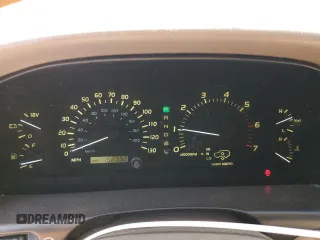 2000 Lexus LX 470 z VIN JT6HT00W9Y0120042, wystawiony jako Copart lot #49644355 z przebiegiem 188 992 mil mil oraz Czysty tytuł • Clean title. Historia ofert i sprzedaży dostępna na DreamBid. Obrazek 9.